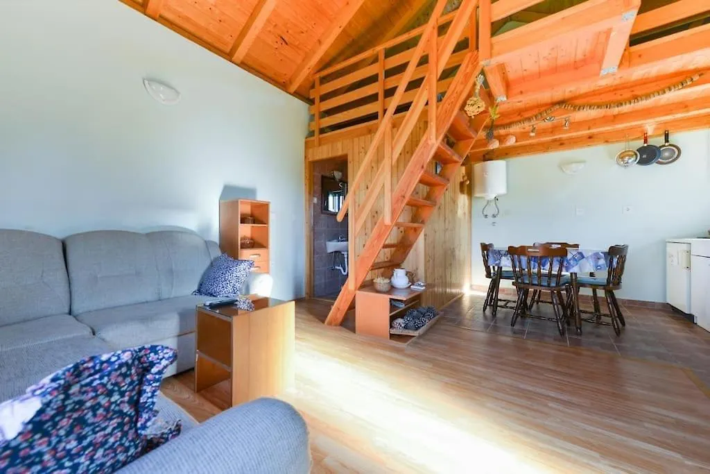 Holiday Home Tomislav 乌格连